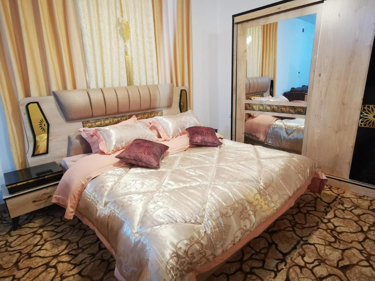 Karam Hotel Madaba Buitenkant foto