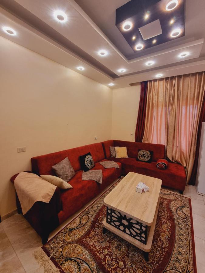 Karam Hotel Madaba Buitenkant foto